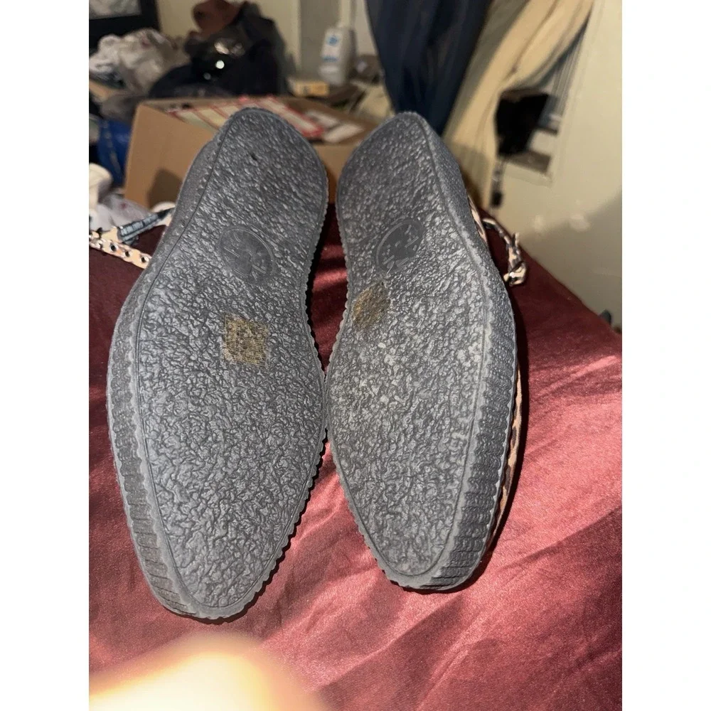 T.U.K leopard pointed